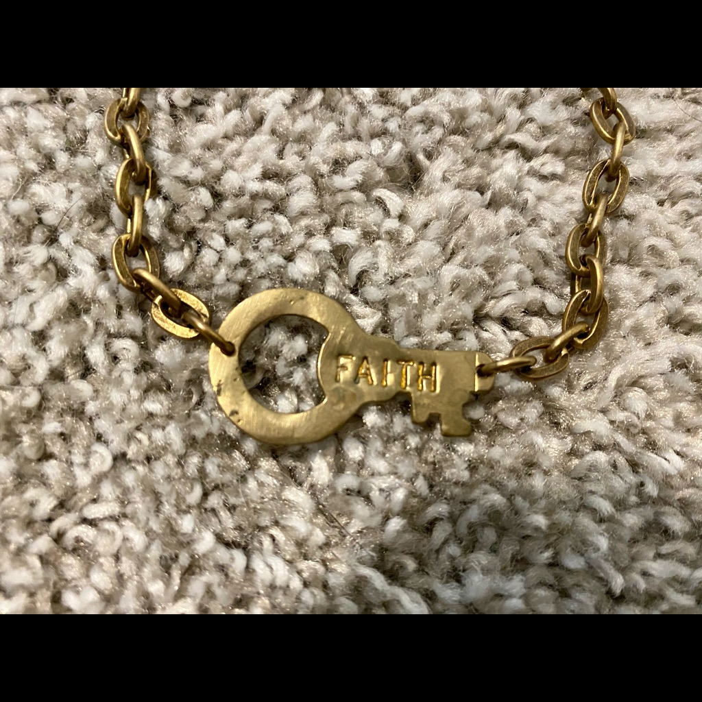 The Giving Keys “Faith” Bracelet Nwt